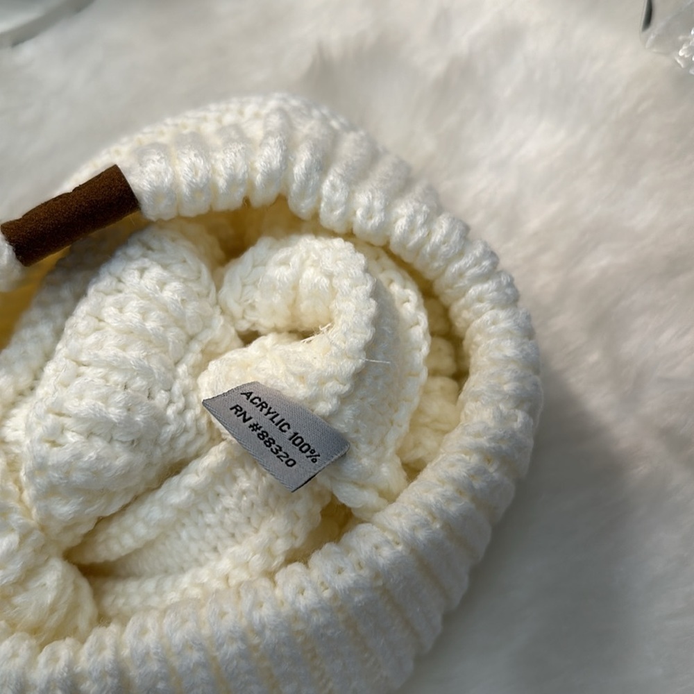 NWT C.C Beanie Tail or Pom - Picture 6 of 11